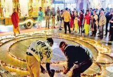 Photo of बदलाव की बयार… श्रीनगर के लाल चौक पर दीपों और फूलों से सजा राम दरबार