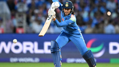 Photo of आईसीसी रैंकिंग में स्मृति मंधाना को लगा बड़ा झटका, भारत को वर्ल्ड कप जिताने के बाद भी छिन गया नंबर 1 का ताज