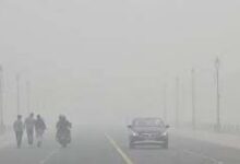 Photo of दमघोंटू बनी दिल्ली में हवा, एम्स में 421 पहुंचा AQI