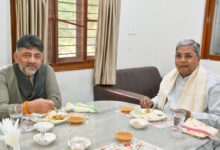 Photo of कर्नाटक में CM पद पर विवाद: सिद्धारमैया के घर नाश्ते के लिए पहुंचे शिवकुमार, जानें बैठक में क्या हुआ
