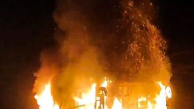 Photo of गुजरात के अरावली में एंबुलेंस में लगी आग