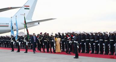 Photo of बोत्सवाना पहुंची राष्ट्रपति मुर्मू का भव्य स्वागत, दिया गार्ड ऑफ ऑनर