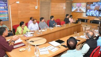 Photo of जयपुर: प्रशिक्षण स्थल से पोलिंग बूथों के लिए रवाना होने लगे मतदान दल