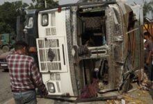 Photo of जम्मू-पठानकोट हाईवे पर अनियंत्रित हुआ ट्रक