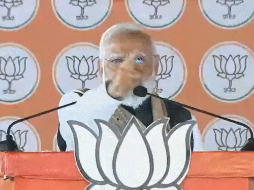 Photo of ‘बिहार का बच्चा रंगदार बनना चाहिए या डॉक्टर’, बिहार चुनाव के दूसरे चरण से पहले सीतामढ़ी में RJD पर बरसे पीएम मोदी