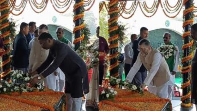 Photo of झारखंड स्थापना दिवस पर सीएम हेमंत ने भगवान बिरसा को दी श्रद्धांजलि
