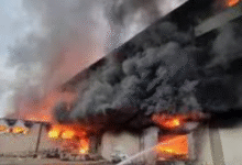 Photo of महाराष्ट्र: भिवंडी में कपड़ा गोदाम में भीषण आग