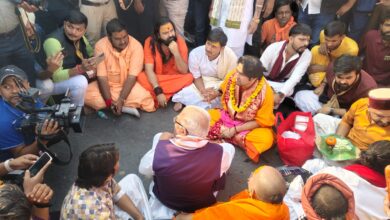 Photo of हरियाणा पहुंची धीरेंद्र शास्त्री की पदयात्रा, केंद्रीय मंत्री मनोहर लाल खट्टर हुए शामिल