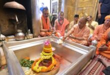 Photo of  सीएम योगी ने विश्वनाथ धाम और बाबा कालभैरव के किए दर्शन