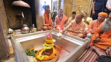 Photo of  सीएम योगी ने विश्वनाथ धाम और बाबा कालभैरव के किए दर्शन