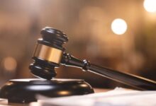 Photo of फर्जी पुलिस बनकर महिला से दुष्कर्म, नवी मुंबई कोर्ट का सख्त फैसला; आरोपी को 10 साल की कठोर कैद