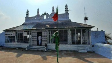 Photo of तिरुप्पारनकुंड्रम दरगाह पर फहराया गया उत्सव का झंडा