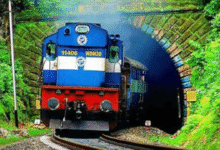 Photo of मुंबई-दिल्ली-हावड़ा रूट पर ‘कवच’ शुरू करने में दूसरी बार फेल हुआ रेलवे, अब 2026 में प्रोजेक्ट शुरू करने की कोशिश