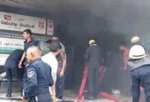 Photo of भावनगर में लगी भीषण आग के बाद रेस्क्यू ऑपरेशन जारी