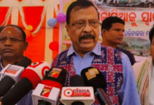 Photo of ‘बुआ बनकर रहे आंध्र प्रदेश, मां बनने की कोशिश न करे’, सीमा विवाद पर ओडिशा के मंत्री का कड़ा संदेश 