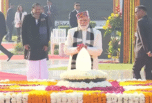 Photo of ‘श्रेष्ठता पद से नहीं, आचरण से स्थापित होती है’; पीएम मोदी ने अटल बिहारी वाजपेयी को ‘सदैव अटल’ पर दी श्रद्धांजलि