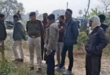 Photo of लीची के बागान में मिला मजदूर का शव, इलाके में सनसनी; सड़क हादसा या हत्या?
