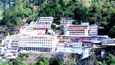 Photo of माता वैष्णो देवी भक्तों के लिए खुशखबरी, अब रात 12 बजे तक कटड़ा स्टेशन पर मिलेगा RFID कार्ड